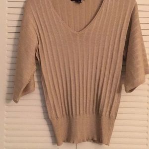 🔥Sale🔥..sweaters 2 for $6..Beautiful tan sprinkled with gold top..EUC